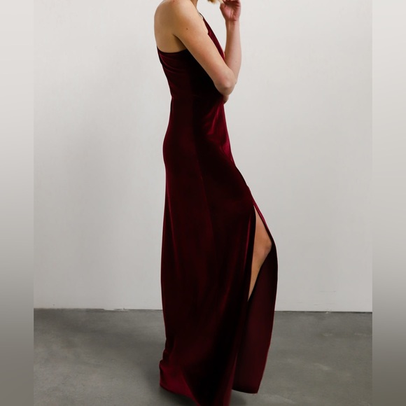 (Red Merlot)Tatiana Velvet One Shoulder Maxi Dress - Picture 5 of 15